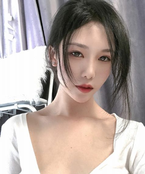 国产1024精品论坛_HD完整在线观看
