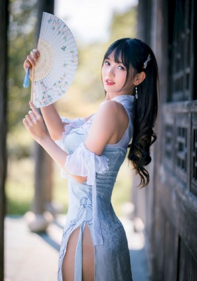 欧美色sm乐园_十万网红美女美酱