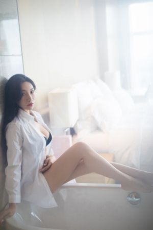 公交车舒婷诗集第_2022在线观看